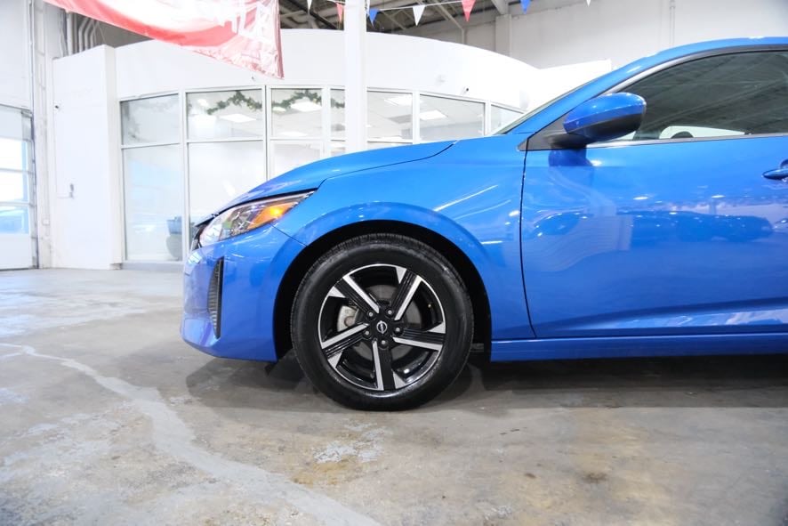 2024 Nissan Sentra SV Image 8 of 37