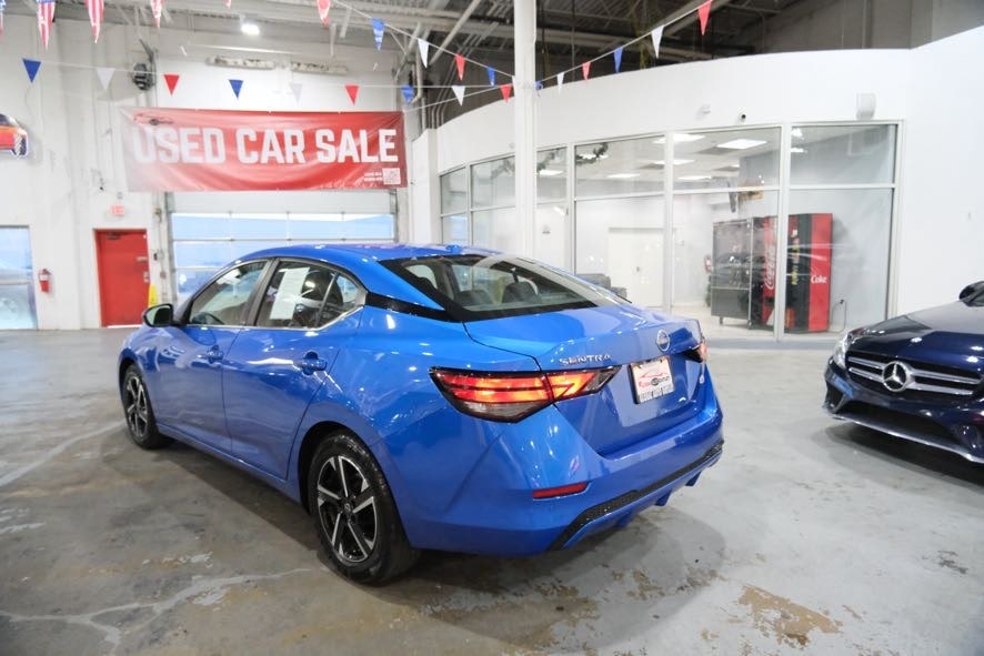 2024 Nissan Sentra SV Image 6 of 37