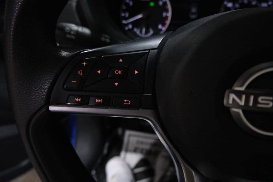 2024 Nissan Sentra SV Image 33 of 37