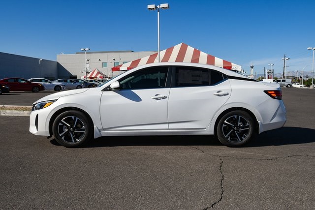 Vehicle image 9 of 36