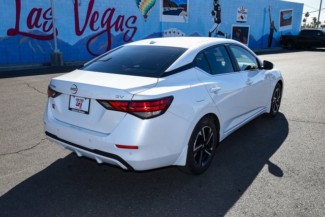 Vehicle image 6 of 36