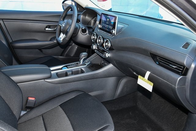 Vehicle image 22 of 36