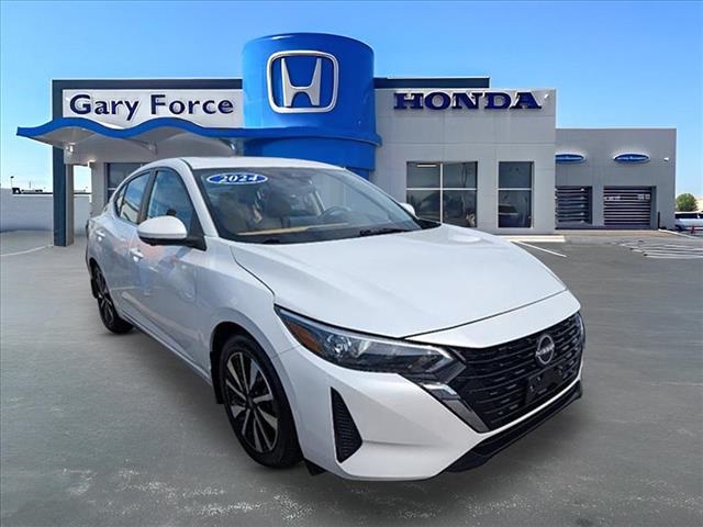 2024 Nissan Sentra SV Image 2 of 24