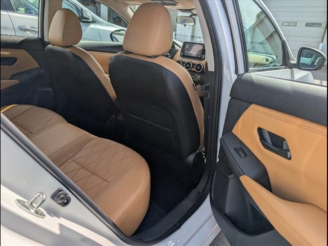 2024 Nissan Sentra SV Image 7 of 24