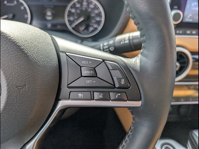 2024 Nissan Sentra SV Image 12 of 24