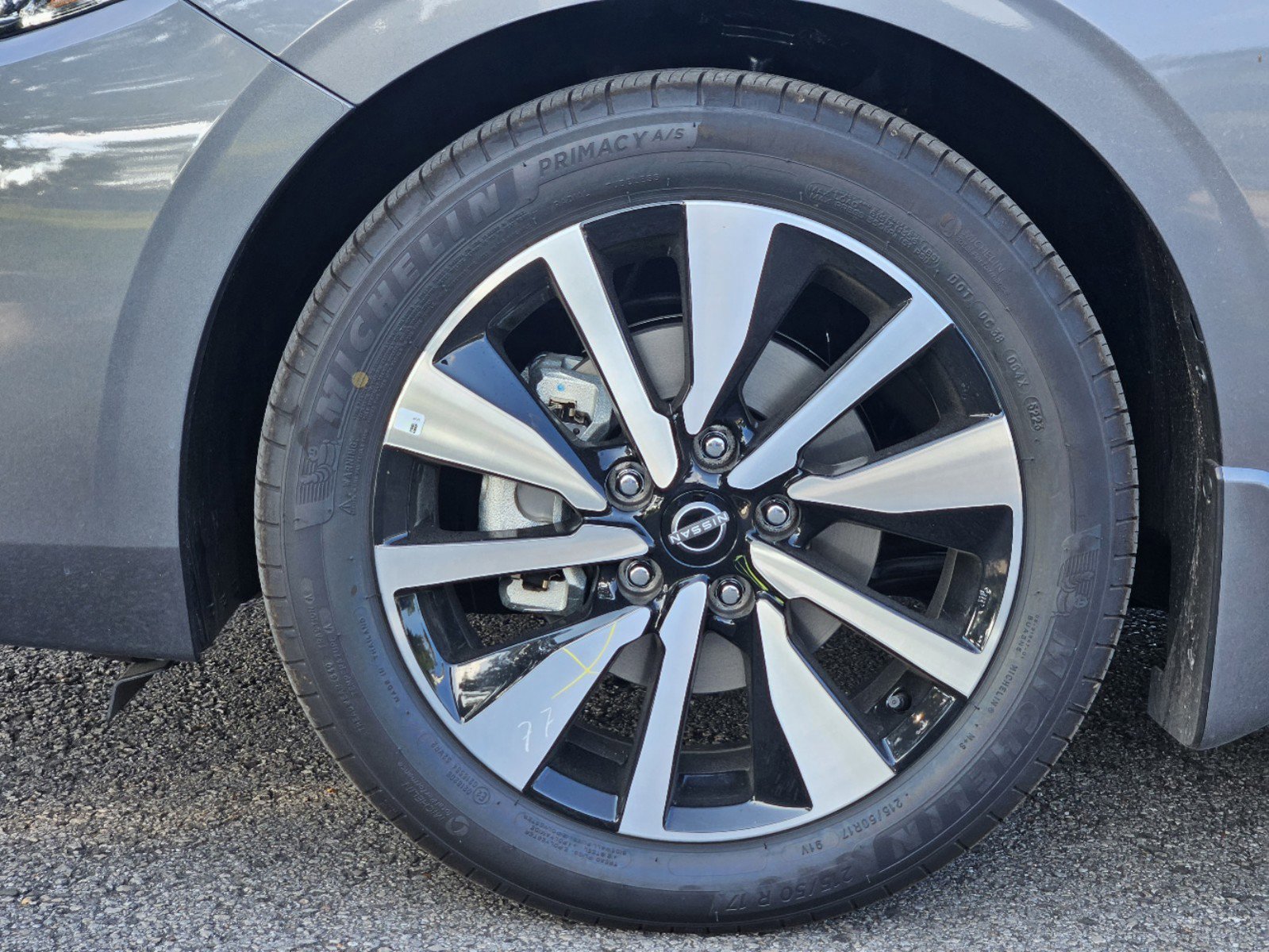 Vehicle image 7 of 24