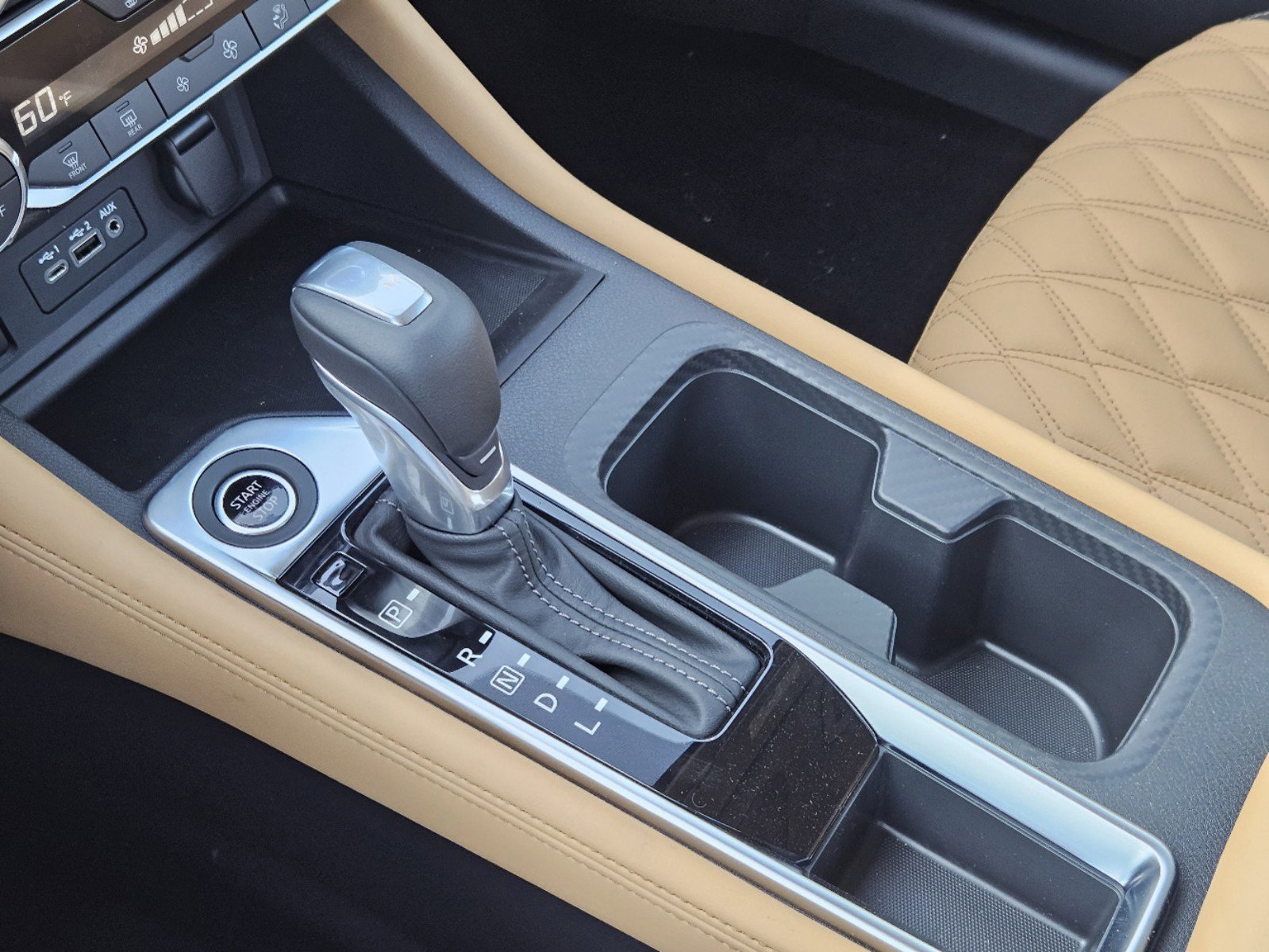 Vehicle image 16 of 24