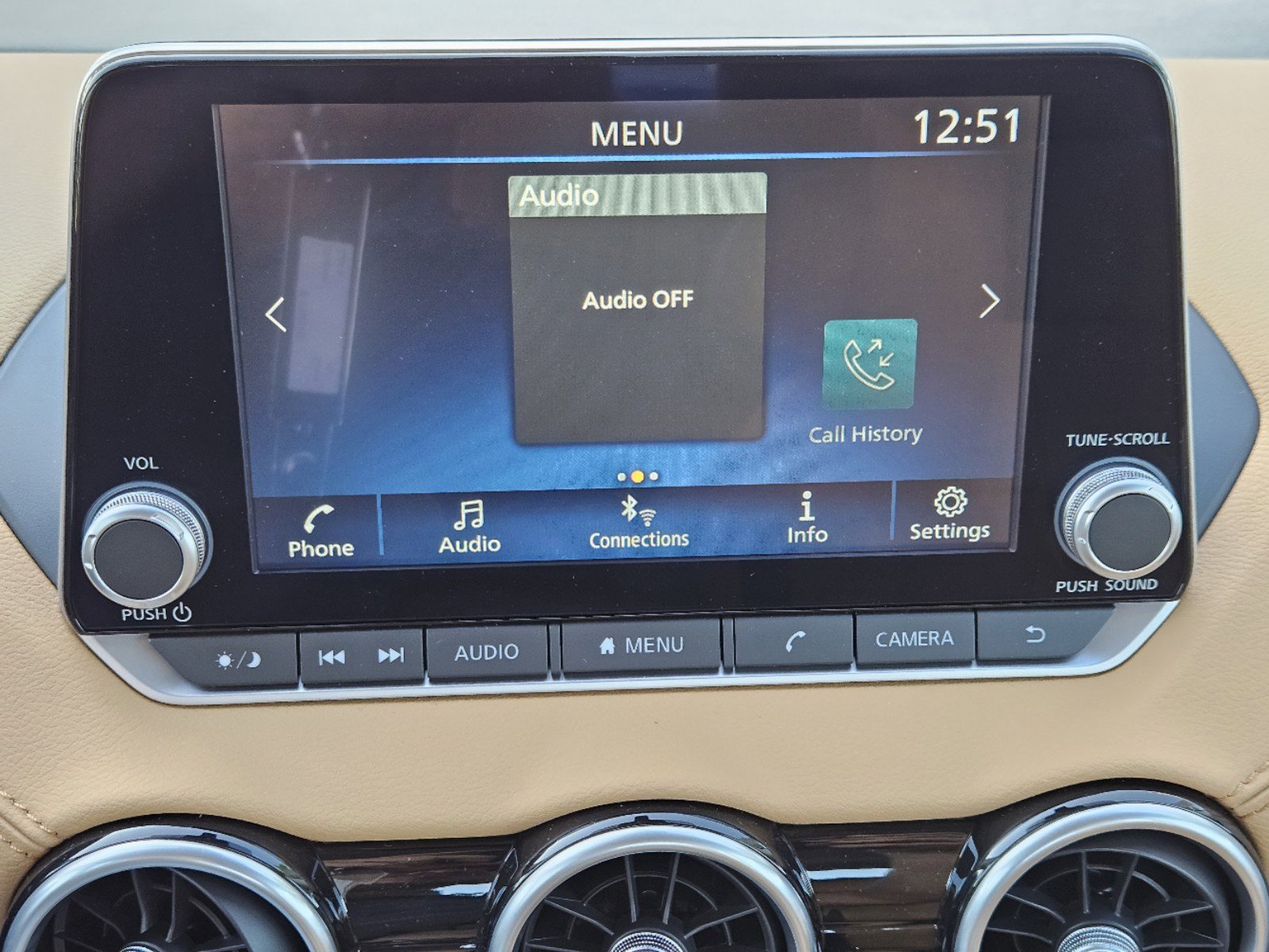 Vehicle image 13 of 24