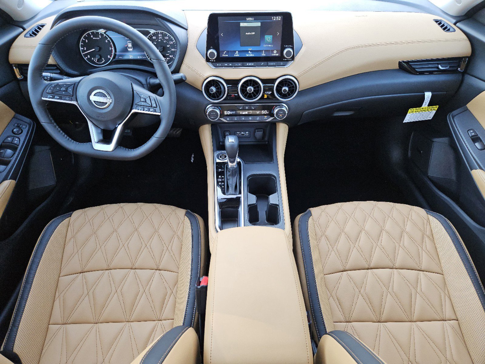 Vehicle image 18 of 24