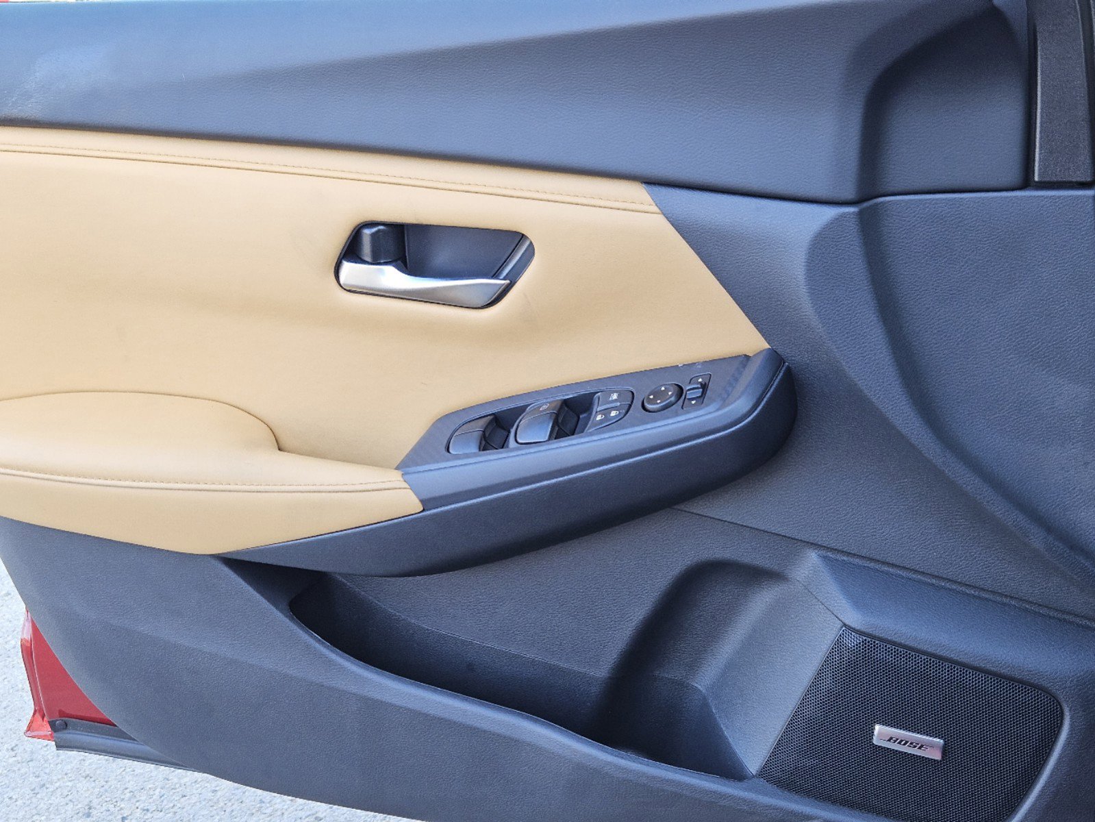 Vehicle image 16 of 23