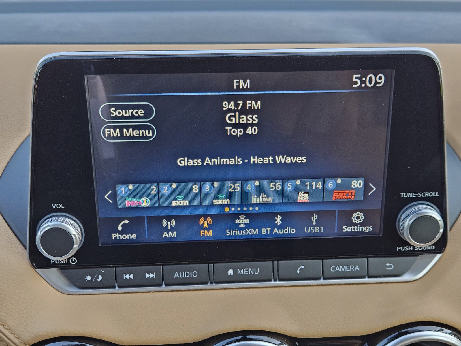 Vehicle image 12 of 23