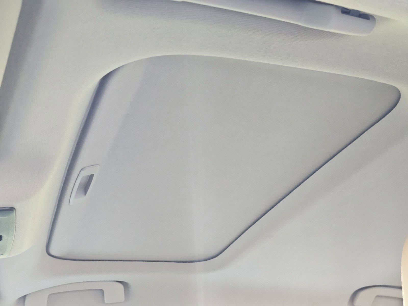Vehicle image 19 of 23