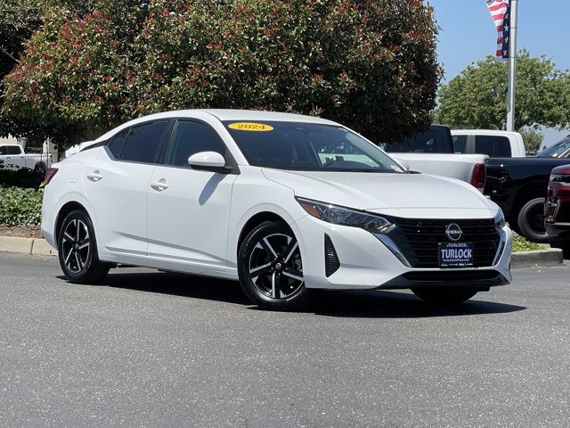 2024 Nissan Sentra SV Image 1 of 42