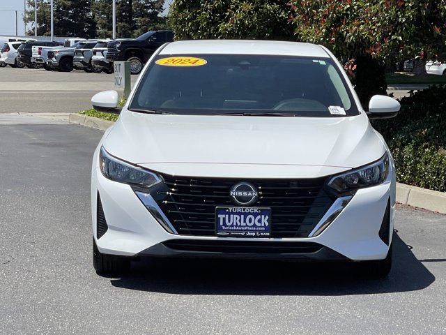 2024 Nissan Sentra SV Image 2 of 42