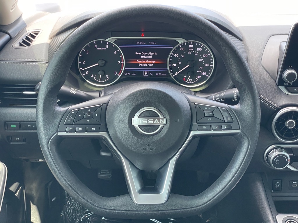Vehicle image 18 of 25