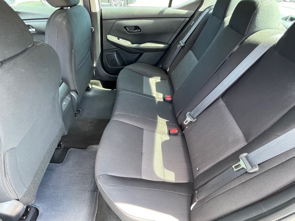 Vehicle image 14 of 25