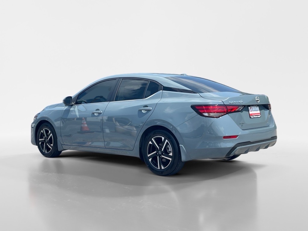 Vehicle image 7 of 25