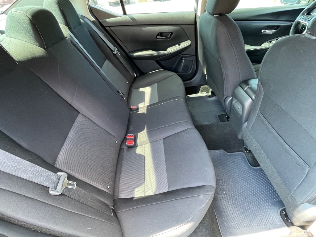 Vehicle image 11 of 25