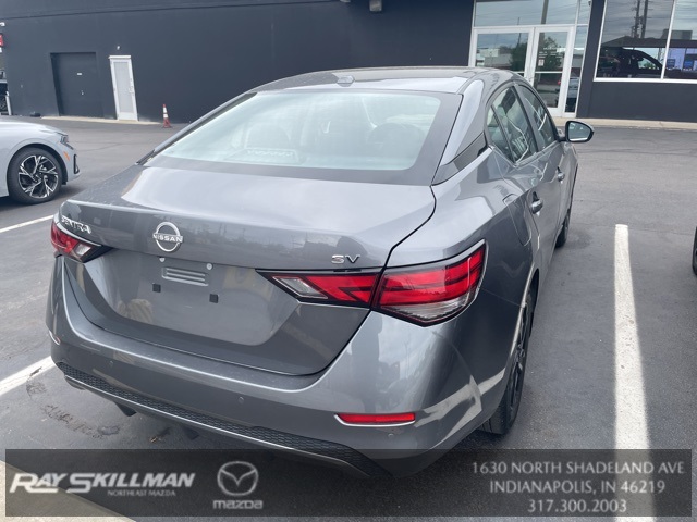 Vehicle image 2 of 6