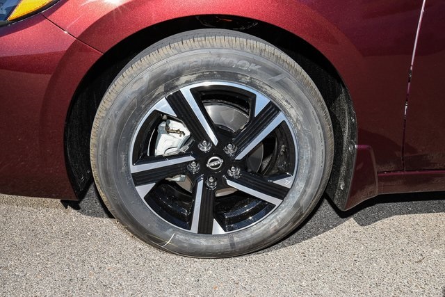 Vehicle image 11 of 36