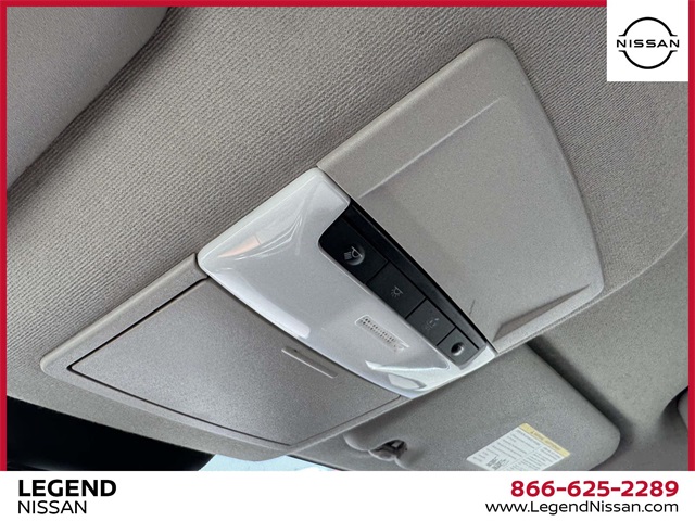 2024 Nissan Sentra SV Image 16 of 31