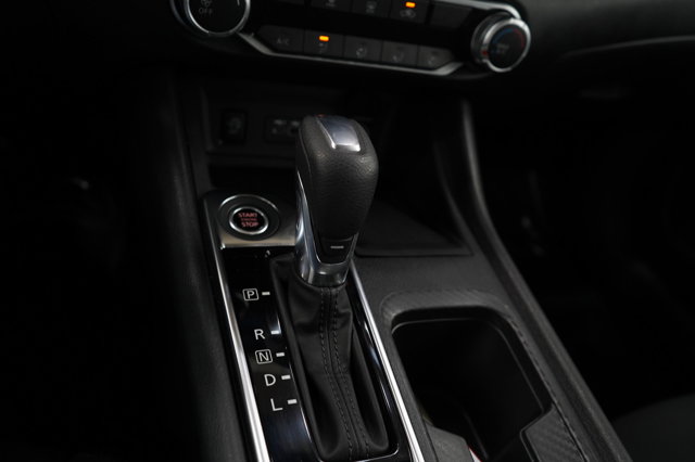 Vehicle image 23 of 26