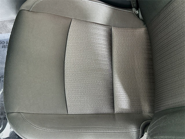 Vehicle image 20 of 28
