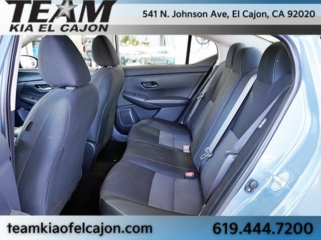 Vehicle image 16 of 44