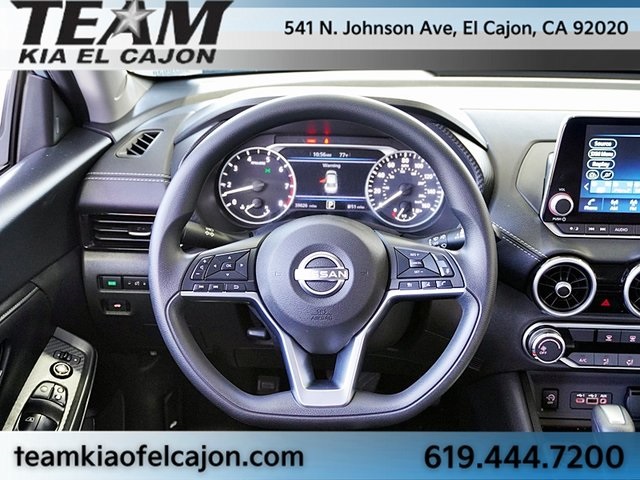 Vehicle image 19 of 44