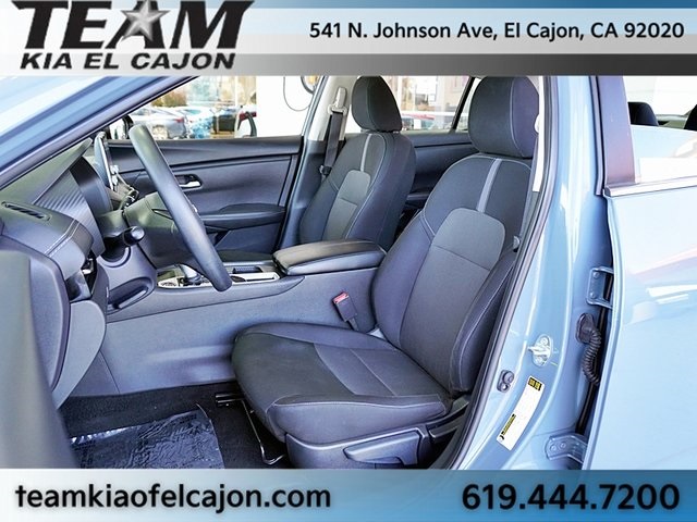Vehicle image 15 of 44