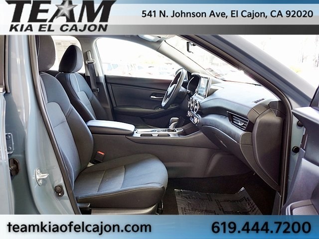 Vehicle image 12 of 44