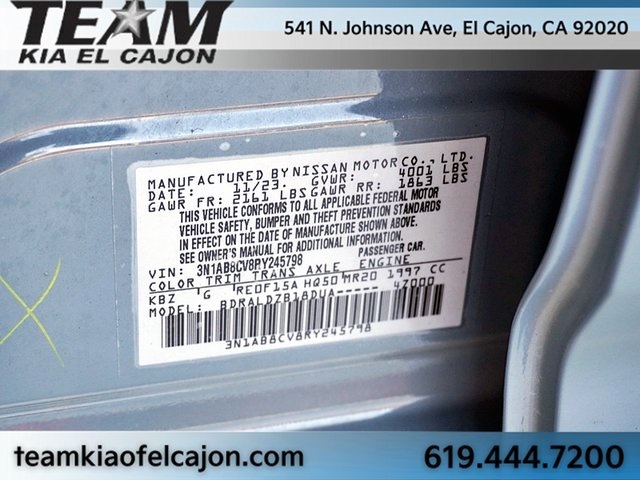 Vehicle image 33 of 44