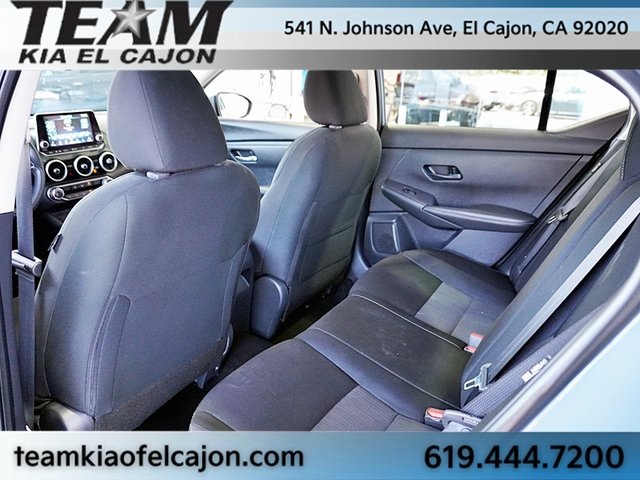 Vehicle image 17 of 44