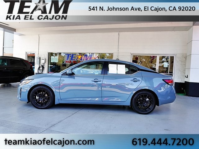 Vehicle image 8 of 44