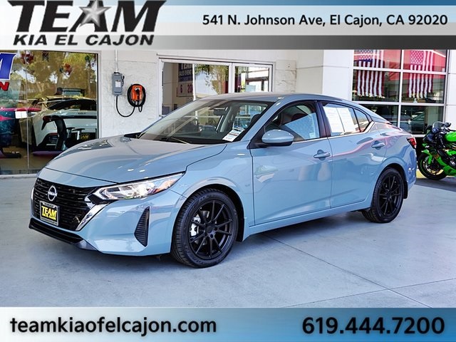 Vehicle image 2 of 44