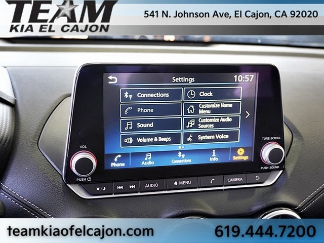 Vehicle image 26 of 44