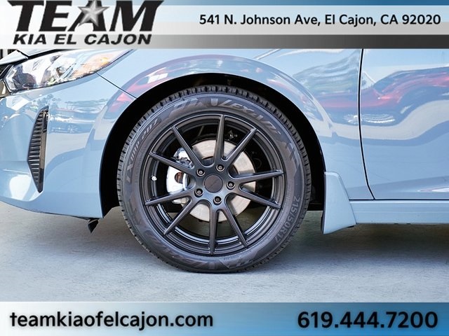 Vehicle image 10 of 44