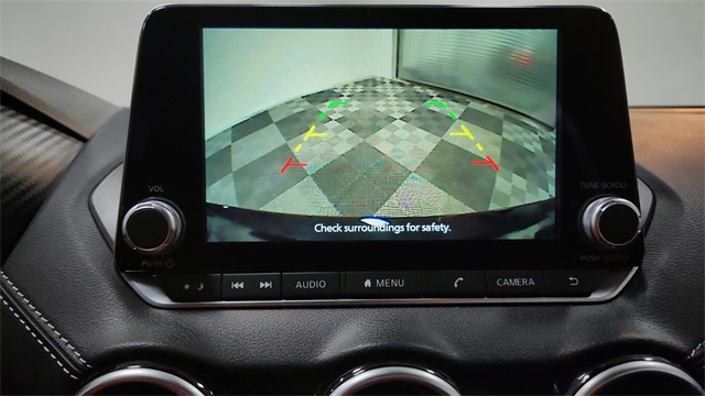 Vehicle image 14 of 24