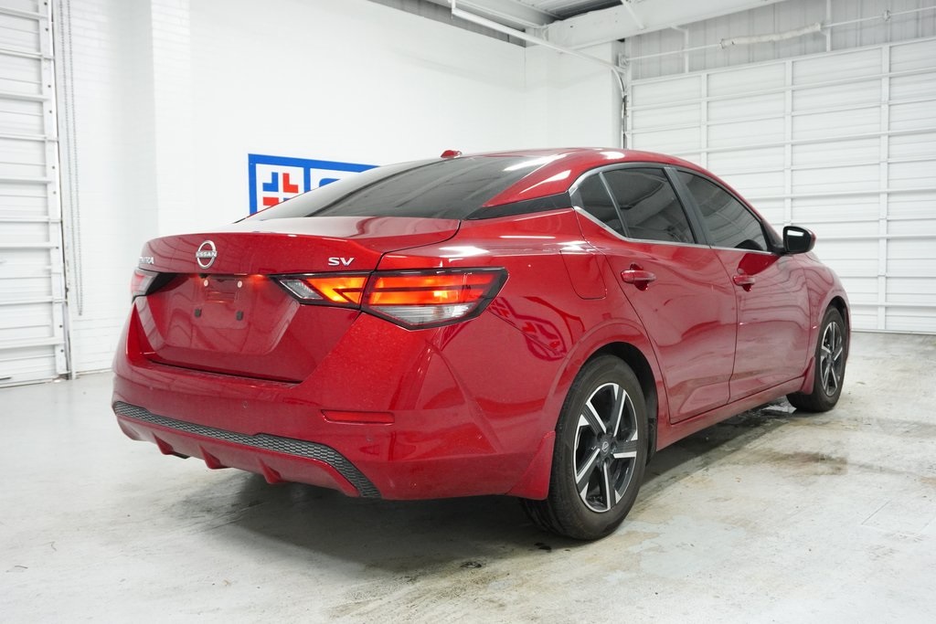 Vehicle image 5 of 29