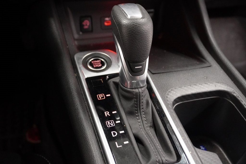Vehicle image 25 of 29