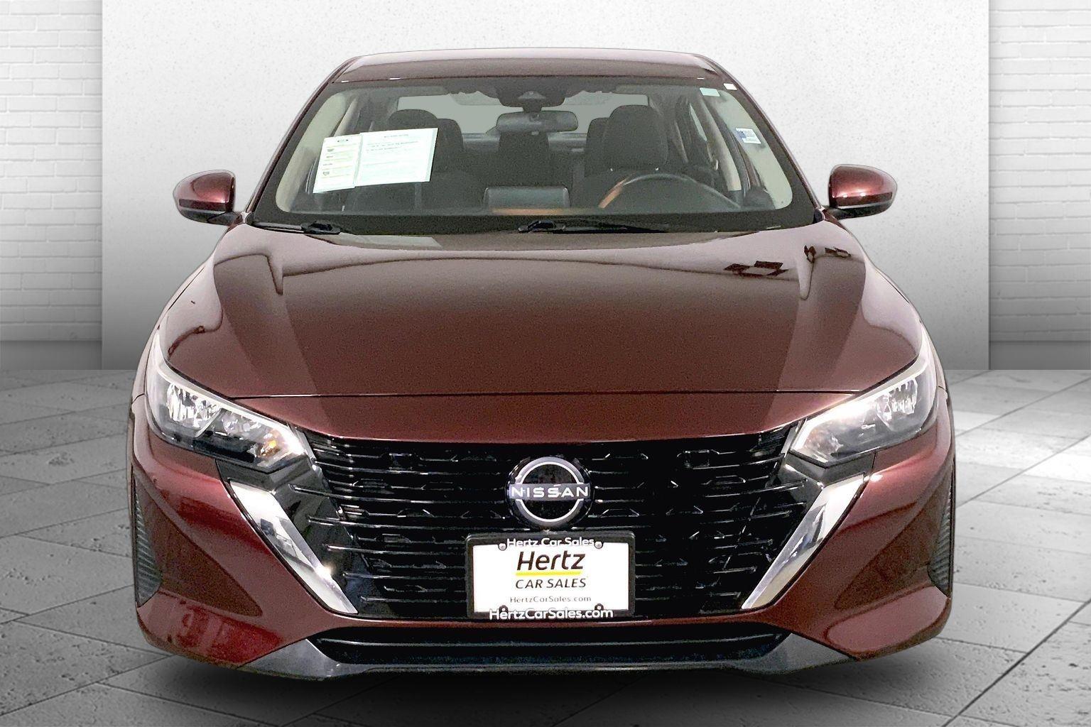 2024 Nissan Sentra SV Image 3 of 31