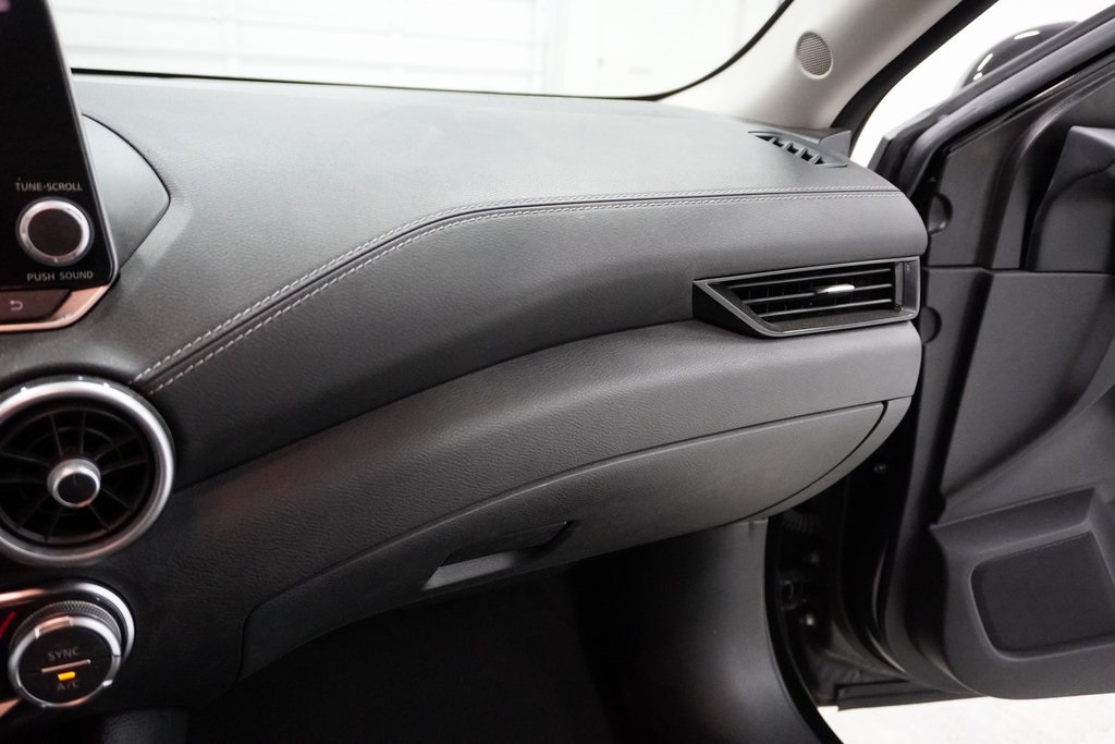 Vehicle image 23 of 30