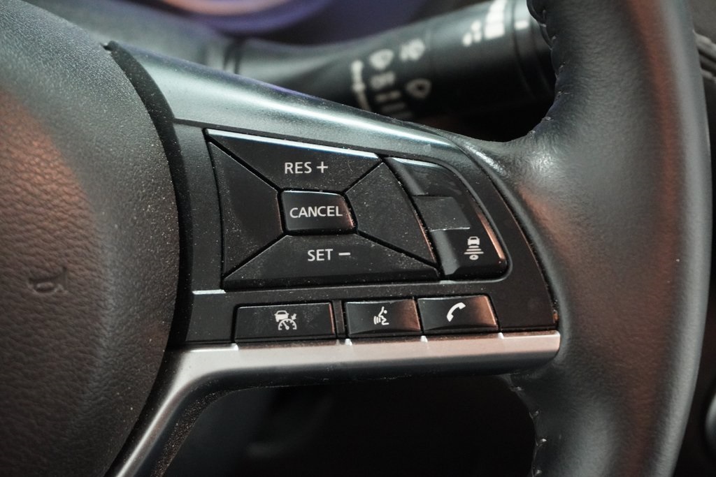 Vehicle image 19 of 30