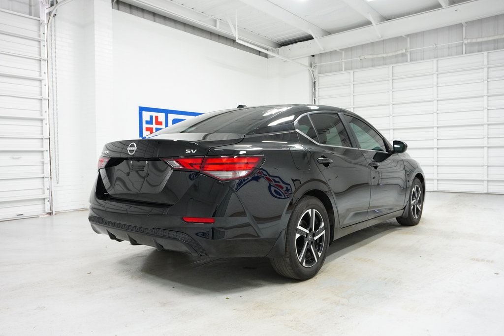 Vehicle image 6 of 30