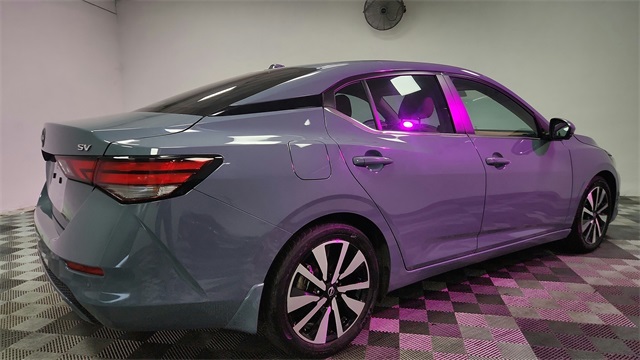 Vehicle image 7 of 26
