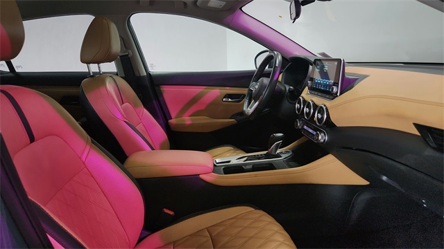 Vehicle image 23 of 26