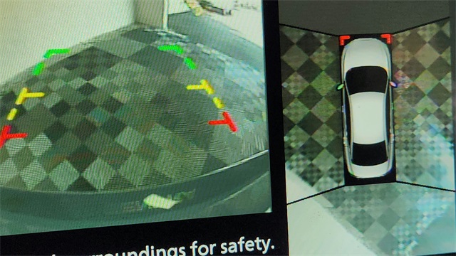 Vehicle image 25 of 26