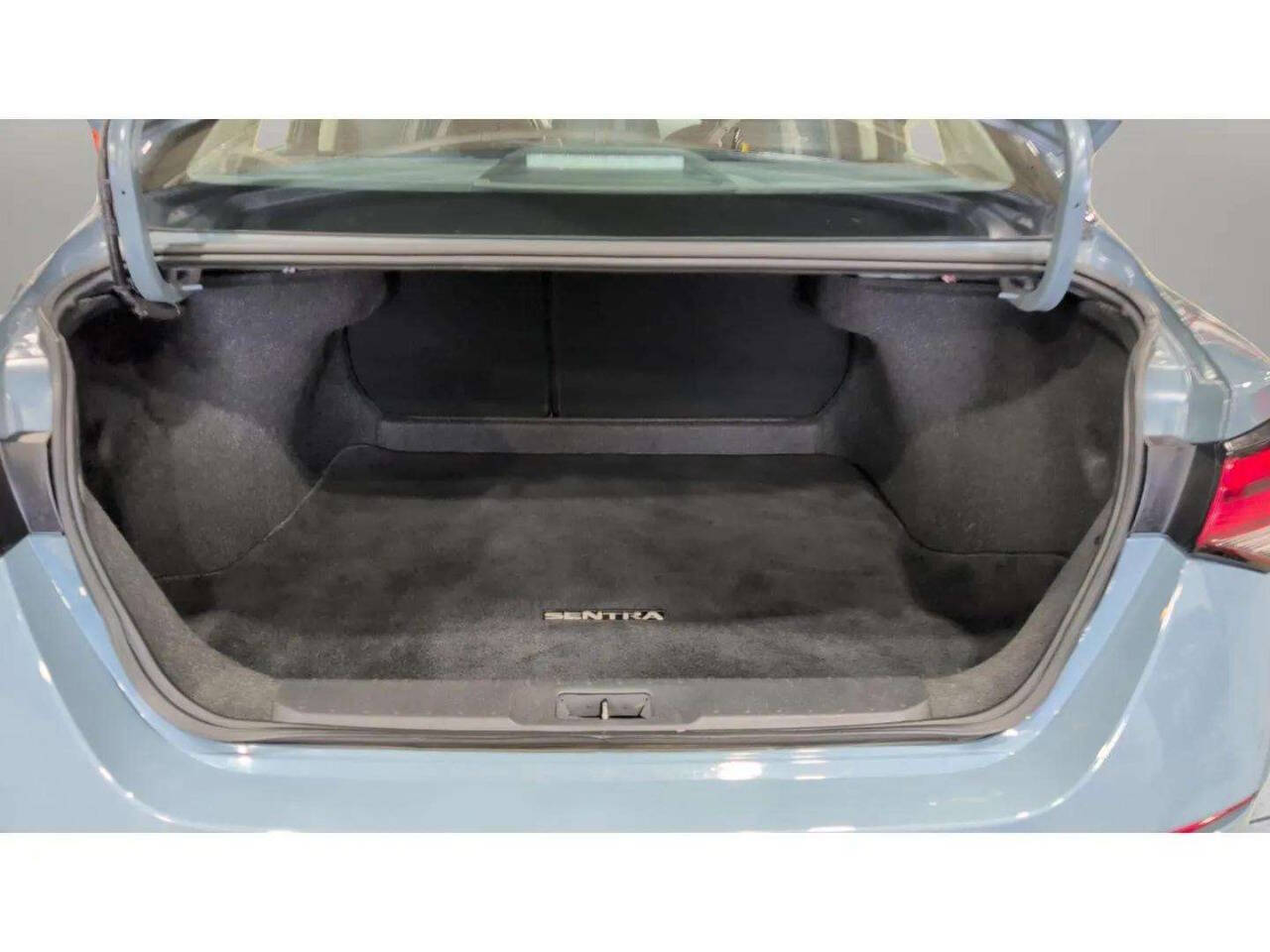 Vehicle image 12 of 32