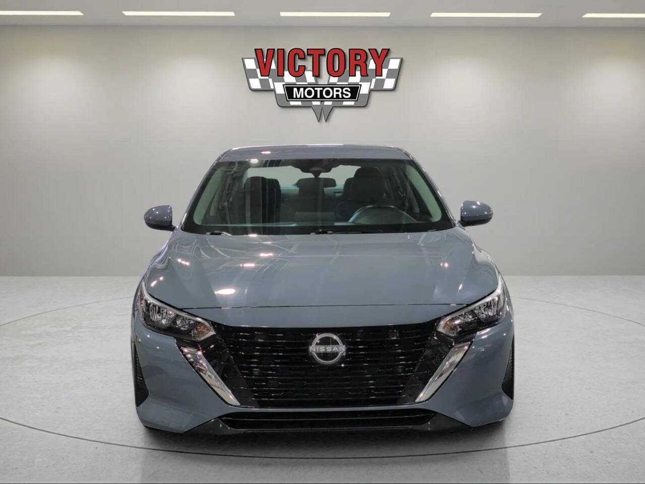 Vehicle image 2 of 32