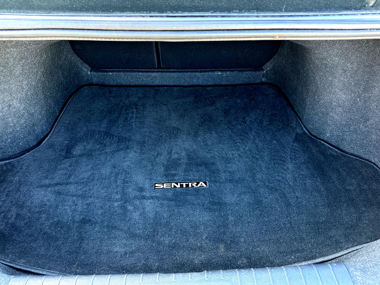 Vehicle image 37 of 44